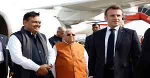 Jaipur पहुंचे फ्रांस के राष्ट्रपति मैक्रों, मोदी के साथ करेंगे रोड शो