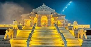 Ram Mandir: आज मंदिर के गर्भगृह में विराजेगी रामलला की प्रतिमा, सदियों का इंतजार होगा खत्म