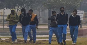 Uttar Pradesh: शीतलहर के प्रकोप से प्रयागराज में स्कूलों की छुट्टी, 6 जनवरी तक रहेंगे बंद