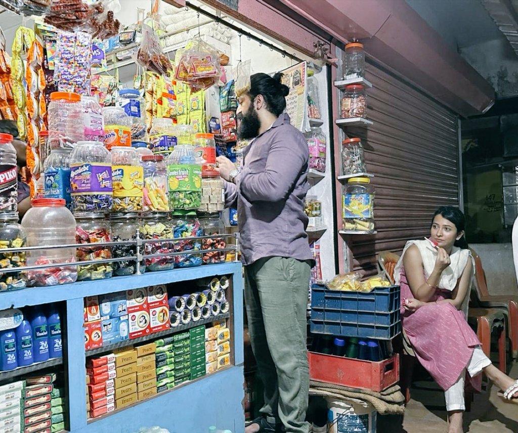  yash buys ice candy form wife radhika in local street shop 