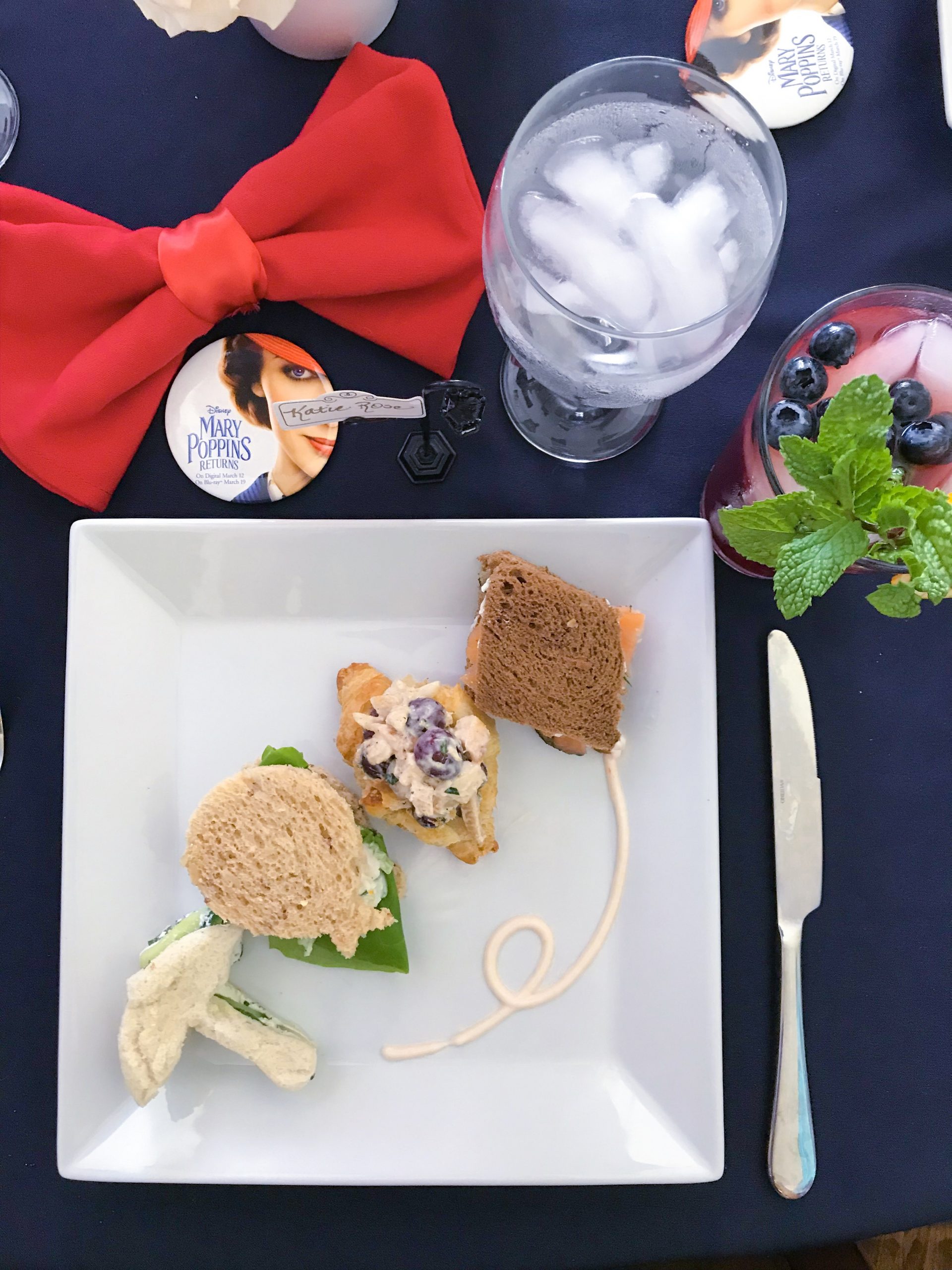 indigo passenger finds a screw in sandwich