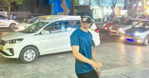 बेंगलुरु की सड़कों पर Apple Vision Pro पहने दिखा शख्स, यूजर्स बोले- ‘वायरस तेजी से फैल रहा है’
