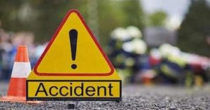 मध्य प्रदेश के मंडला में दर्दनाक हादसा : ट्रक से टकराई कार ,4 की मौत, 6 घायल