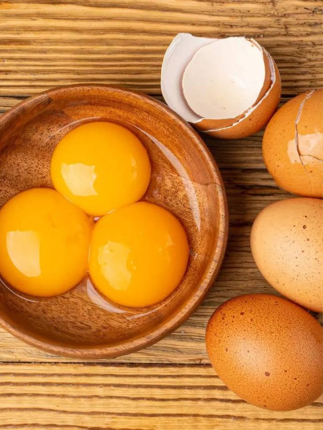 क्या आपको पता है अंडे की जर्दी खाने के फायदे ?
