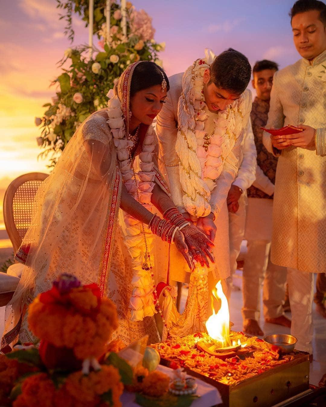 Groom did funny dance in wedding 