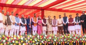 Haryana में कैबिनेट विस्तार, BJP के इन 8 नेताओं ने ली मंत्री पद की शपथ