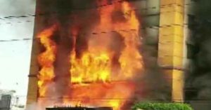 इंदौर : निजी कंपनियों के कार्यालयों वाली इमारत में लगी आग, कोई हताहत नहीं