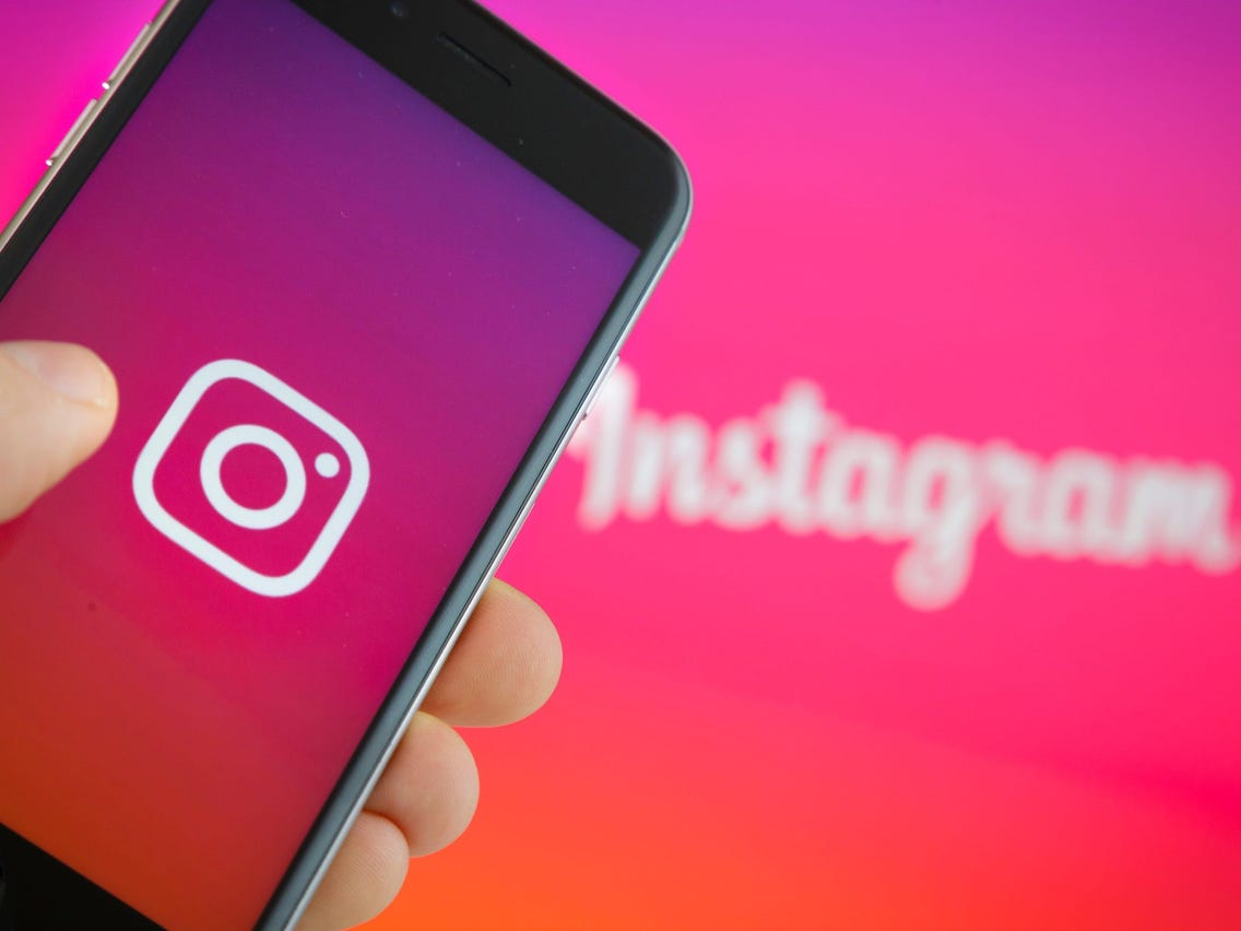 Instagram d