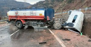 Jammu-Kashmir: उधमपुर में टैंकर पहाड़ी से टकराया, एक की मौत