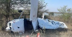 गुना में ट्रेनिंग प्लेन दुर्घटनाग्रस्त, महिला पायलट घायल