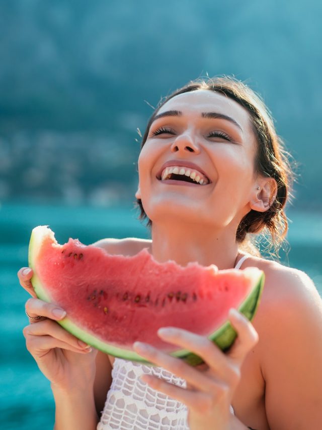 Watermelon खाने से मिलते हैं ये फायदे