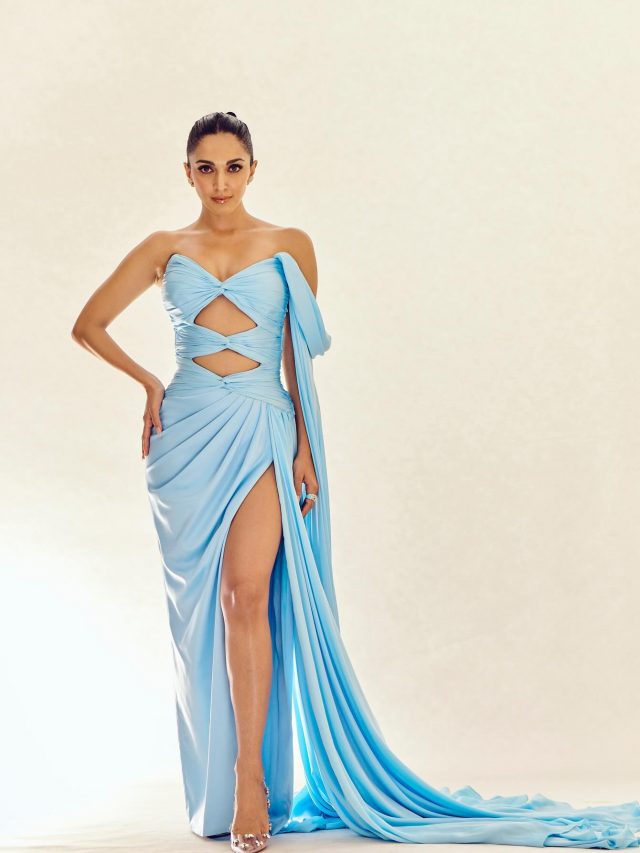 Kiara Advani Bold Look Photos: थाई-हाई स्लिट ड्रेस में फ्लॉन्ट किए टोन्ड लेग्स