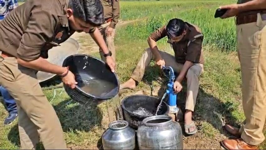 Police Find Hand Pumps In Jhansi Dispensing Alcohol 