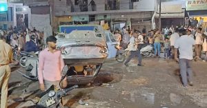 पूर्वी दिल्ली में दर्दनाक हादसा : तेज रफ्तार कार ने पैदल यात्रियों को मारी टक्कर, एक की मौत, 7 घायल
