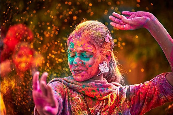 holi4 6