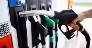 बिहार-झारखंड में सस्ता हुआ पेट्रोल, महानगरों में बढ़े दाम