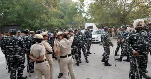 AAP protest : प्रधानमंत्री आवास के आसपास की गई कड़ी सुरक्षा, लोक कल्याण मार्ग मेट्रो स्टेशन बंद