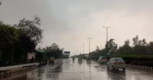 दिल्ली में तेज हवाओं का अलर्ट, जानिए देशभर में कैसा रहेगा मौसम?