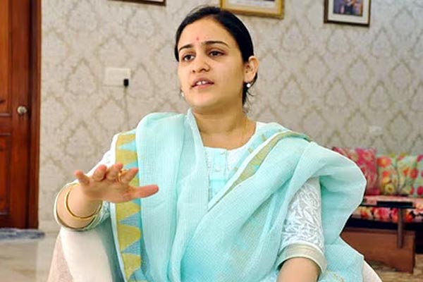 Aparna Yadav1