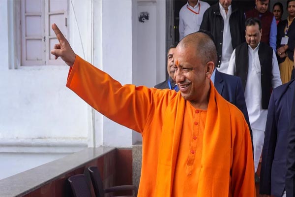 CM Yogi2 2