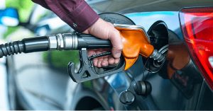Car Safety Tips : टैंक फुल करते ही कैसे बंद हो जाता है कार से पेट्रोल गिरना