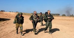 दक्षिणी गाजा से वापस लौटे कुछ इजराइली सैनिक