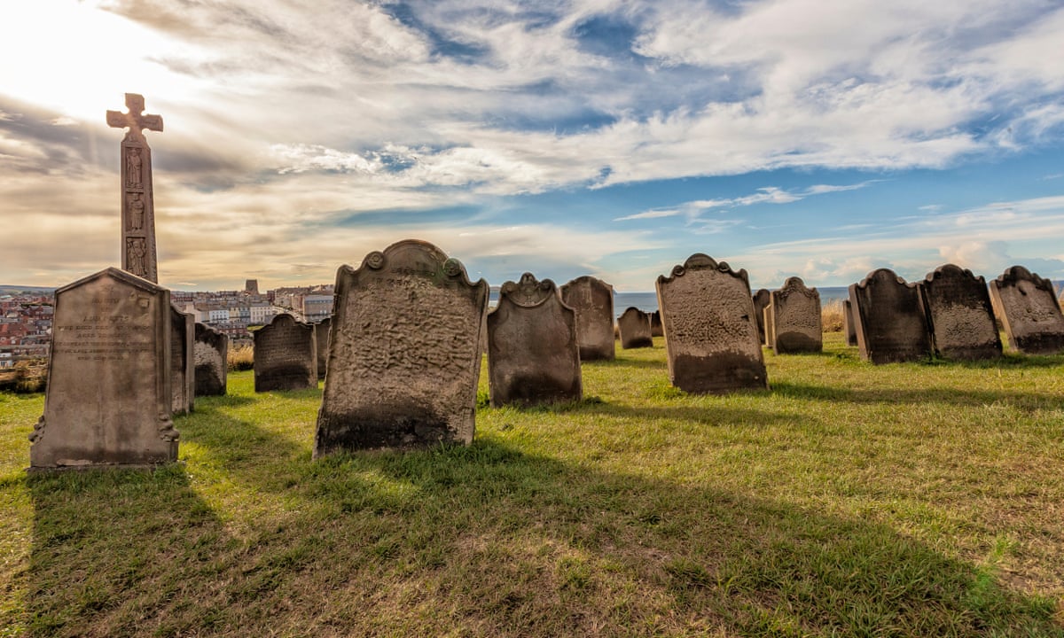 Pak YouTuber slammed for vlogging her visit to sister’s grave