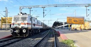 भारतीय रेलवे से बड़ी चूक, चलाई ‘मर्डर एक्सप्रेस’ ट्रेन, वायरल हुई तस्वी