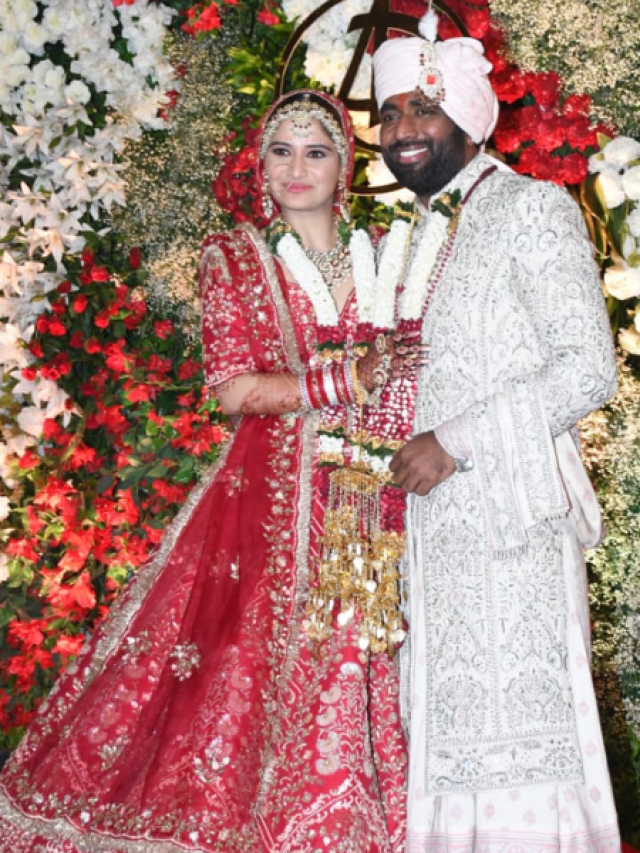 Arti-Dipak Wedding Photos: धड़ल्ले से वायरल हो रही कपल की शादी की फोटोज, आप भी देखें