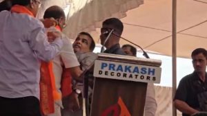 Nitin Gadkari: भाषण के दौरान बेहोश होकर गिरे केंद्रीय मंत्री नितिन गडकरी, एक्स पर पोस्ट करके दी हेल्थ अपडेट