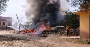 Rajasthan: डीग के जुरहरा थाने में जब्त किए गए वाहनों में लगी भीषण आग, धुआं-धुआं हुआ थाना