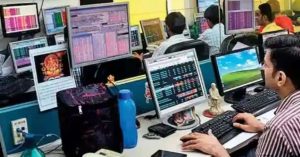 Aditya Birla Group को 54 फीसदी मुनाफा, शुक्रवार को शेयर में हल्की गिरावट