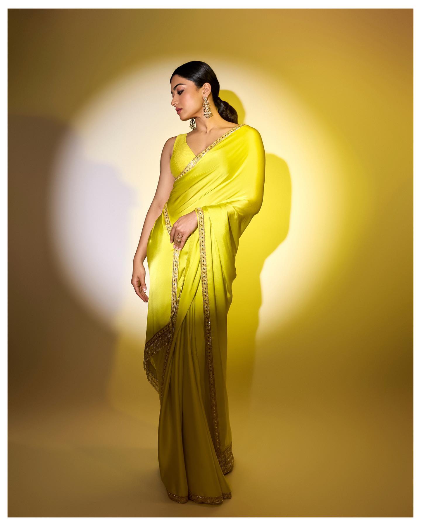yellow colour saree design 2
