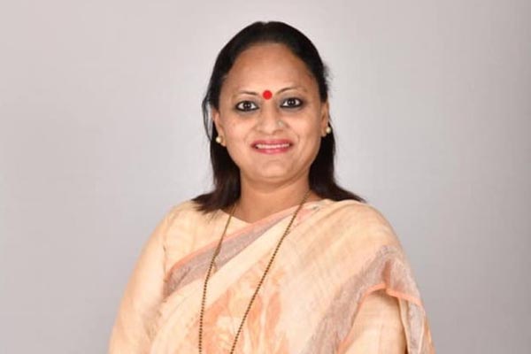 YAMINI JADHAV