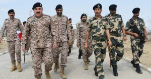 Punjab : भारतीय क्षेत्र में पहुंचे दो पाकिस्तानी नागरिक, BSF जवानों ने पाक रेंजरों को सौंपा