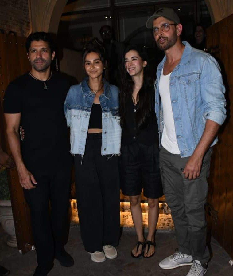 hrithik saba 5 1 e1715420589947