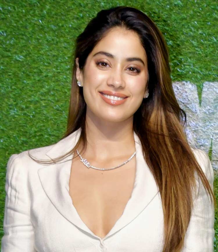 janhvi kapoor b 1104241018
