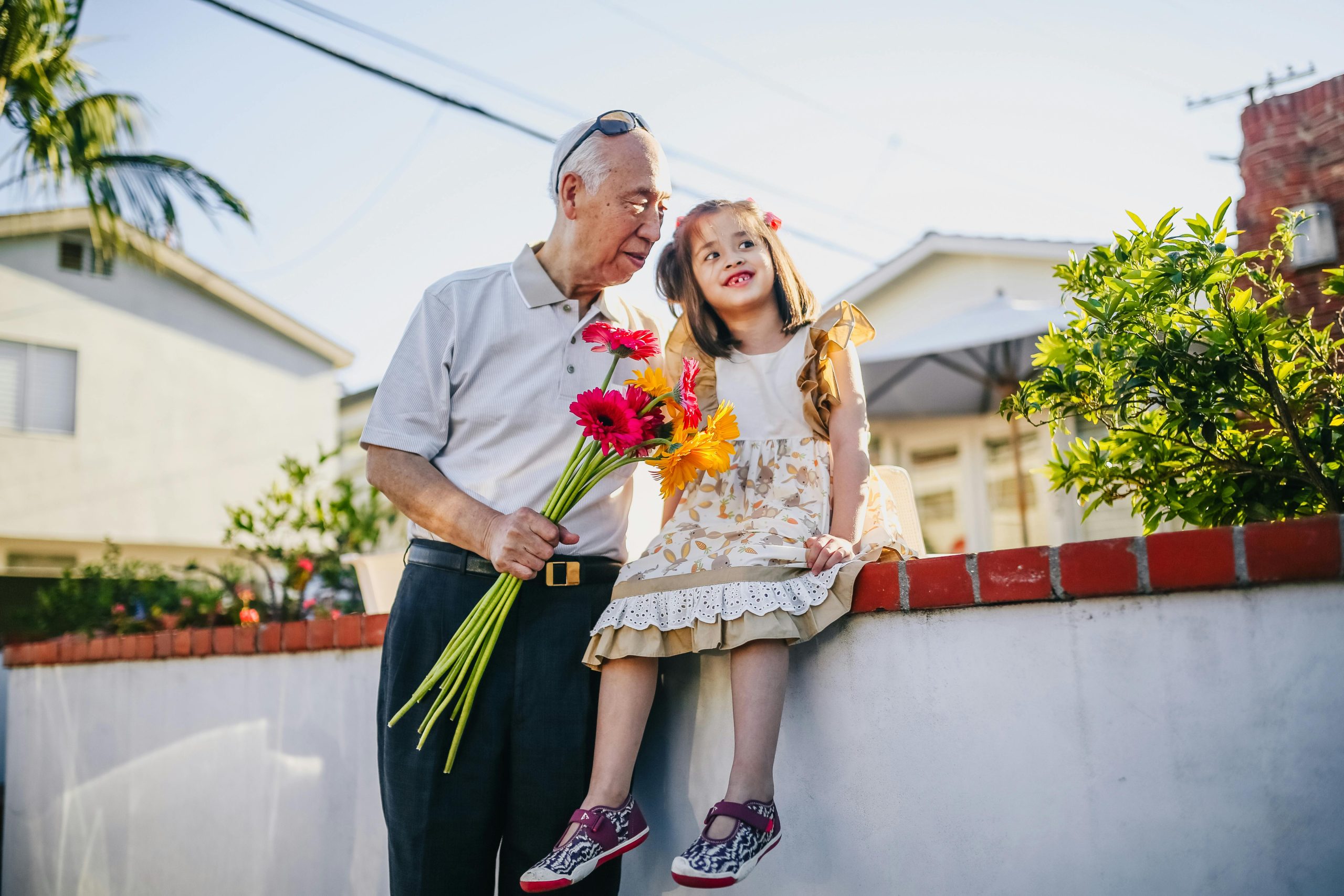 On the request of granddaughter grandfather took a cute photo
