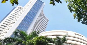 लगातार चौथे दिन शेयर बाजार में रही तेजी, Nifty 22,000 के पार पहुंचा, Sensex भी उछला