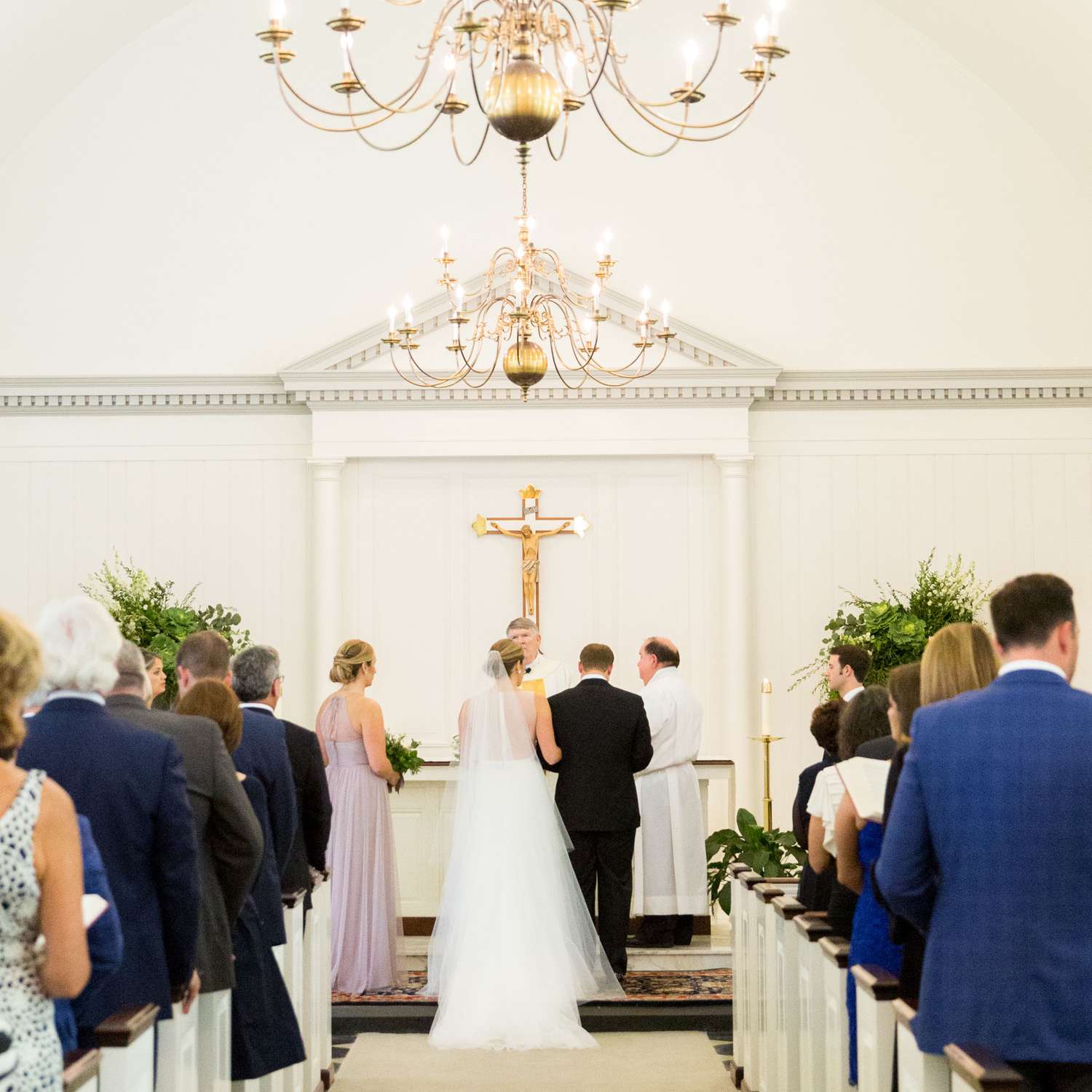 (Bride & groom 15 rules list for wedding guests)