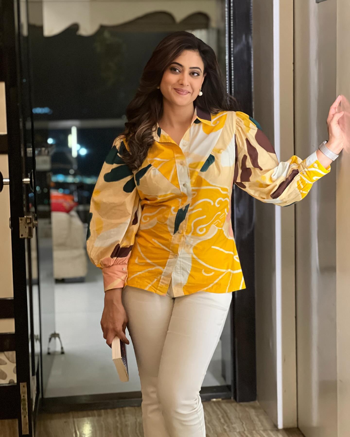 shweta.tiwari 1717503833 3382989806308508076 1343411903 2