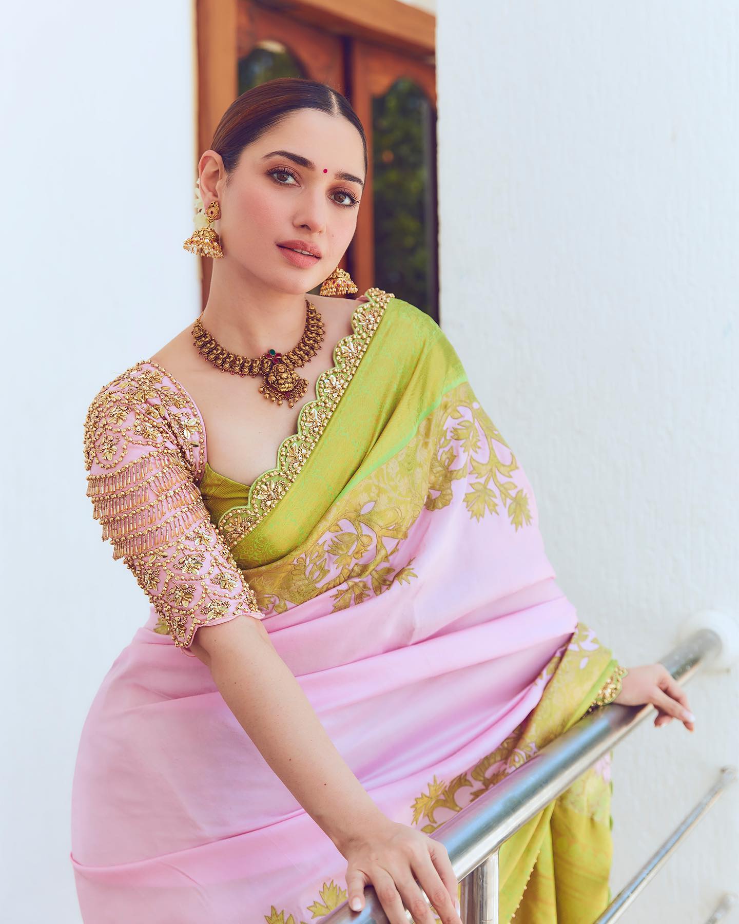 tamannaahspeaks 1691387084 3163906644016920084 1060870984