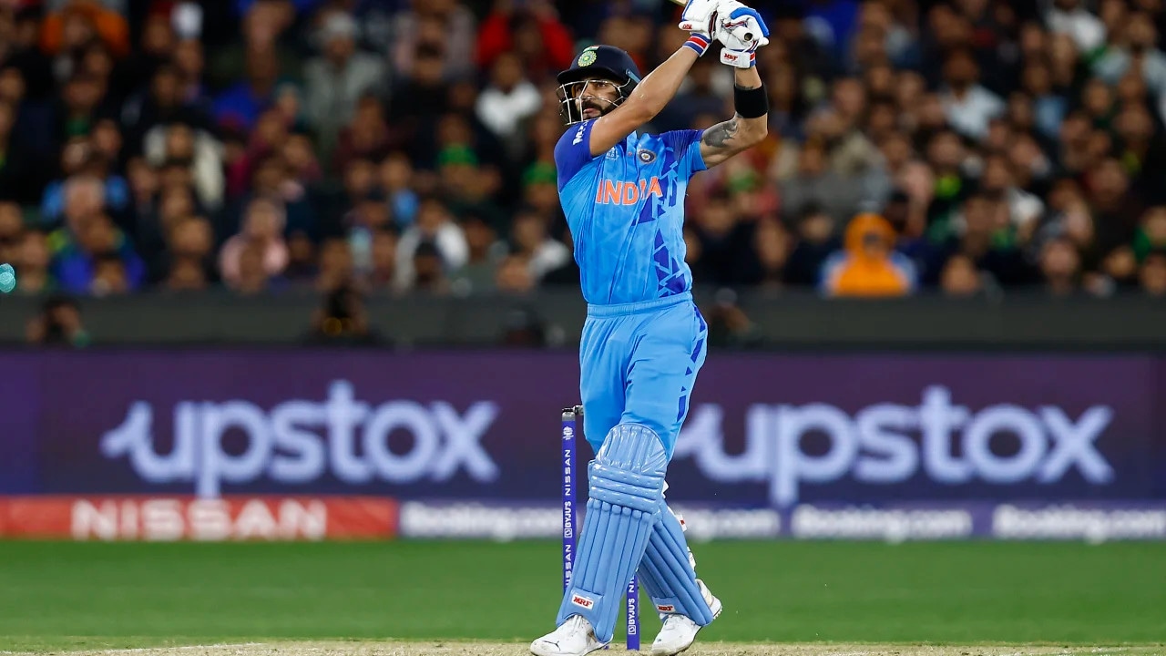 virat kohli six vs haris rauf ind vs pak 2022 t20 world cup 2024 06 83786a976a9fad8c4653336a4a1dd631