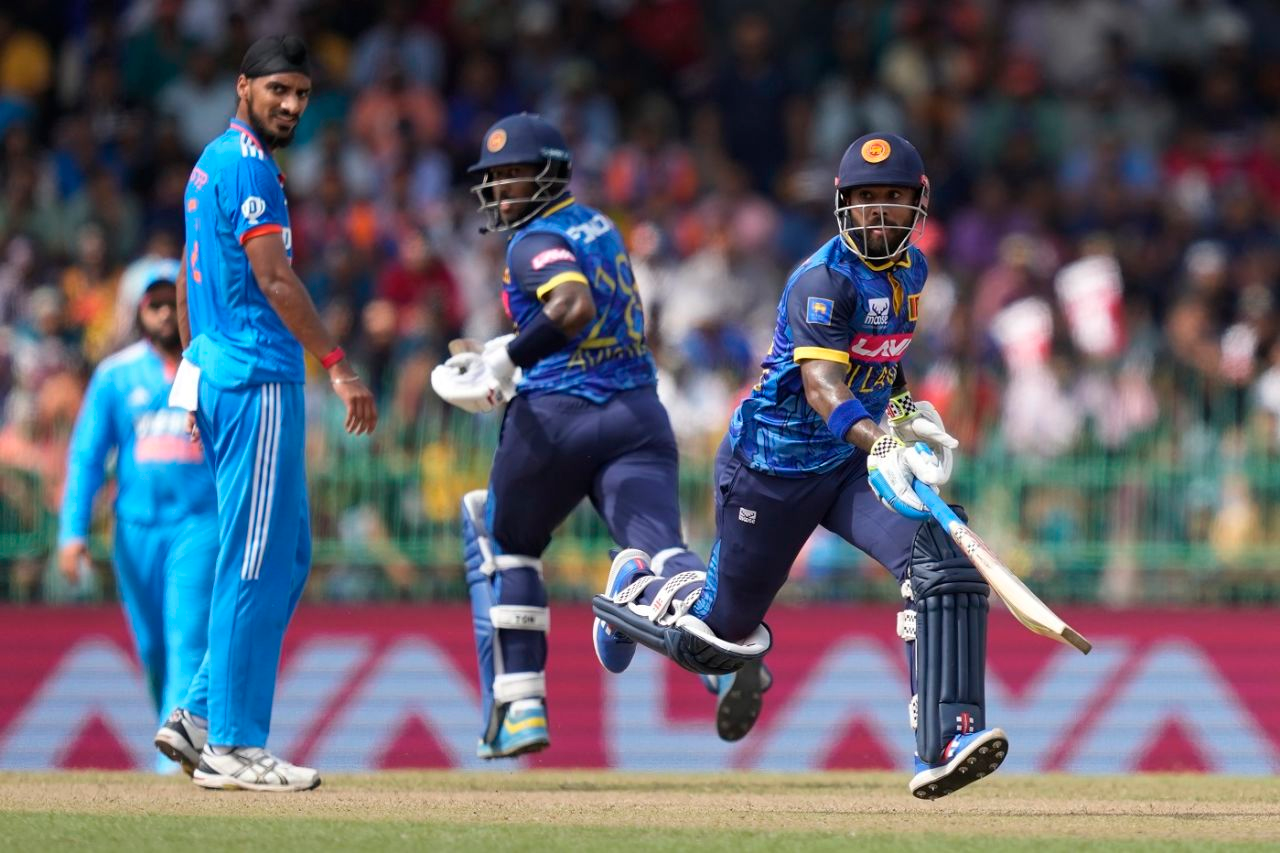srilanka build 240 runs fd