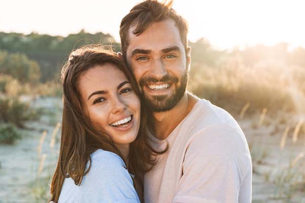 COUPLE4