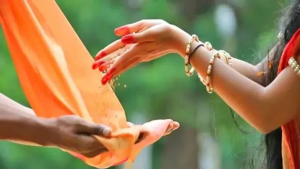 Nag Panchami Par Kya Daan Karein
