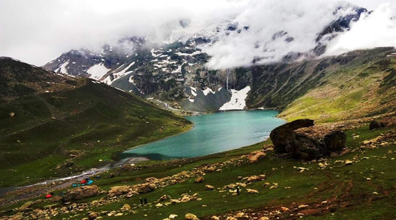 Top Trekking places in Jammu & Kashmir