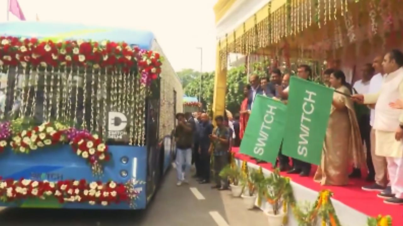 Delhi CM Rekha Gupta