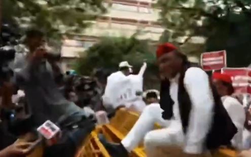  Akhilesh Yadav