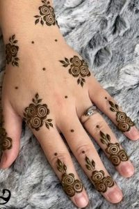 Dot Mehndi Design